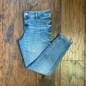 Old Navy Mid-Rise Rockstar Super Skinny Jeans